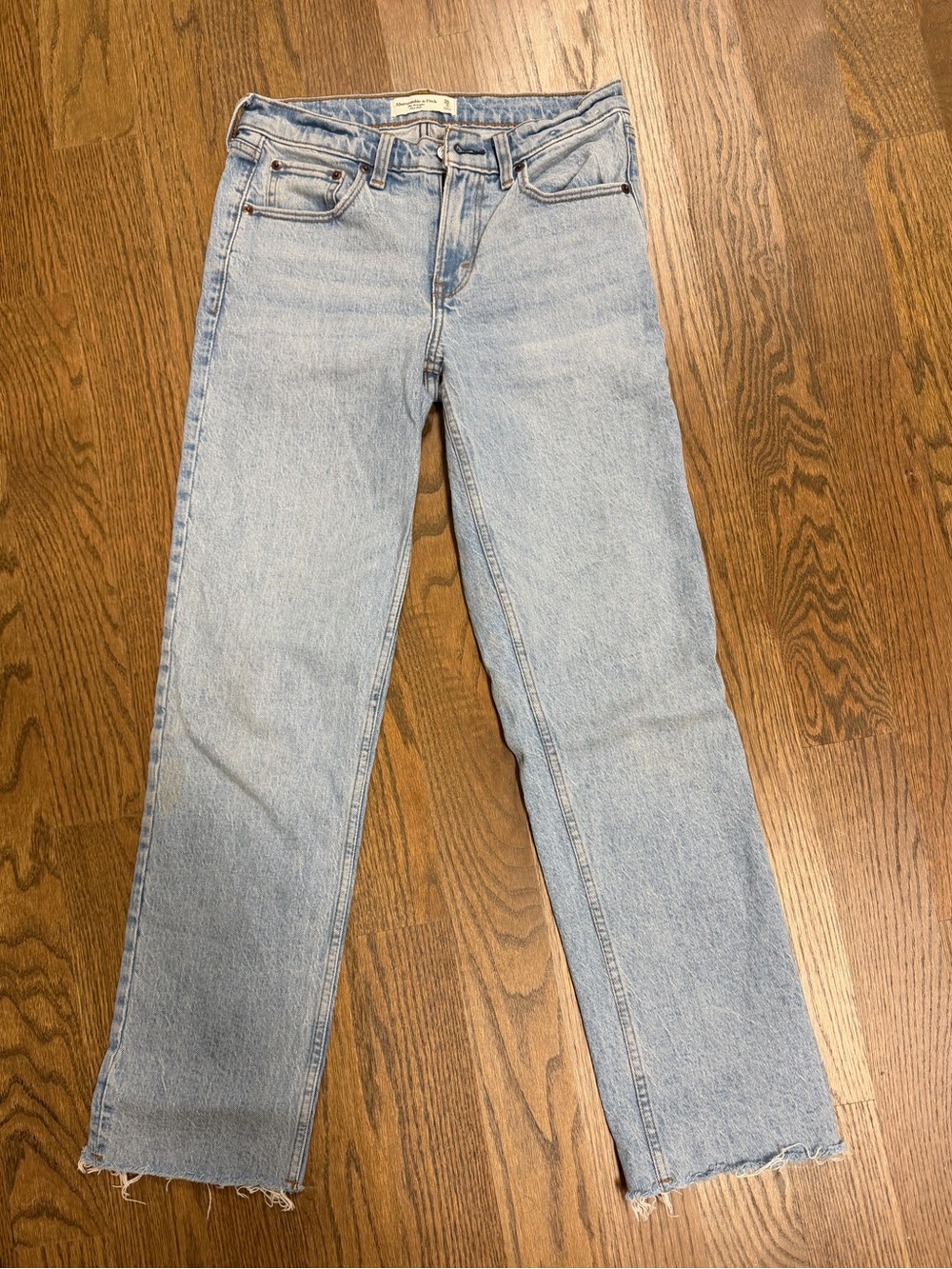 A&F Women’s Mid Rise Jeans - Picture 4 of 5